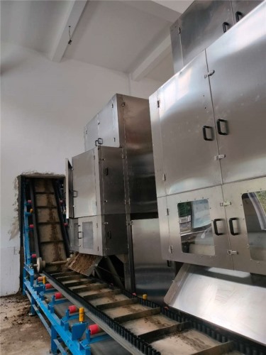 云南某污水處理廠定制的一體式污泥深度脫水機(jī)，現(xiàn)已投入使用！